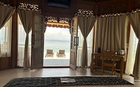 Blue Harbor Beachfront Villas & Resto